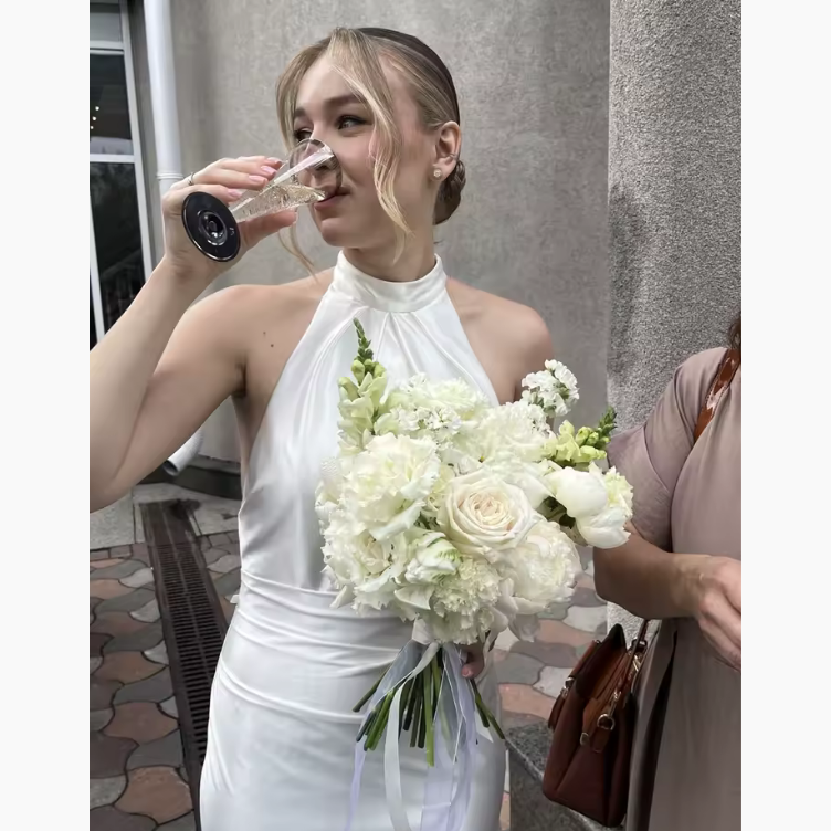 Nevěsta v těchto šatech – recenze 1